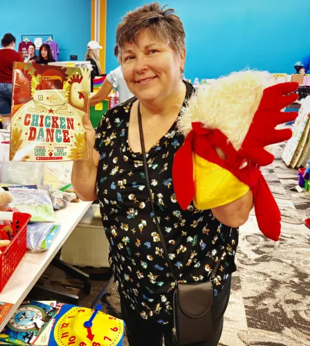 Teachers pass on classroom gear at 3rd annual ‘Flea’ in Canfield